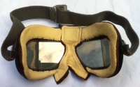 R.A.F. FLYING GOGGLES (MkVII) . ´MINT STATE´ & TOTALLY STORES FRESH.