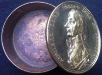 A RARE & ORIGINAL EARLY 19th Century "HORATIO NELSON" COMMEMORATIVE  BRASS SNUFF, TOBACCO OR TRINKET BOX.
Made c,1805 in London to commemorate the death of Nelson & his victory at Trafalgar 