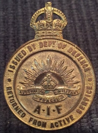 A SCARCE "AUSTRALIAN" 1914-1915 Trio & BADGES. 3105 Pte W.G. MELROSE. 2/BN A.I.F. & Department of Defence "Returned from active service" A.I.F. (Badge 267041). Returned sailors & soldiers Imperial League "Australia"( S.17627)
