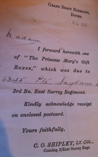 A FINE "FIRST DAY, BATTLE OF AUBERS RIDGE" (9th MAY 1915)  1914-15 CASUALTY TRIO. To:6345. Pte L.L.INGHAM 3rd EAST SURREY REGT. (Died of Wounds 9th May 1915).Medal letters & Mary Brass Box & 1915 card!